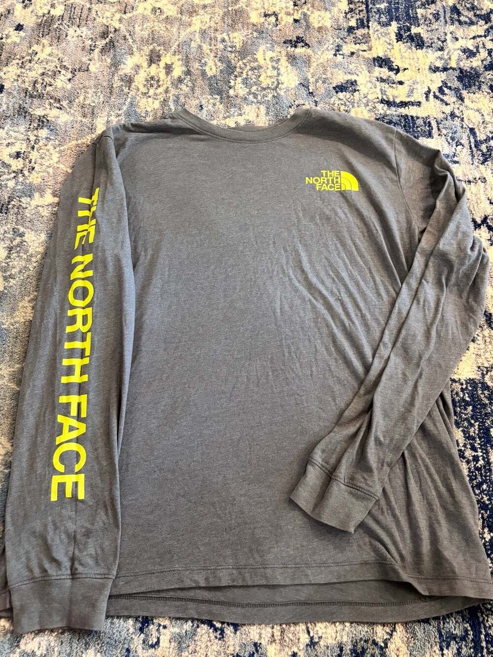 The North Face Men's Hit Graphic Long-Sleeve T-Shirt Grey Size L
